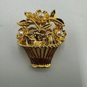 Vintage Floral Basket Brooch Gold Tone Faux Pearls Flower Pin Costume Jewelry